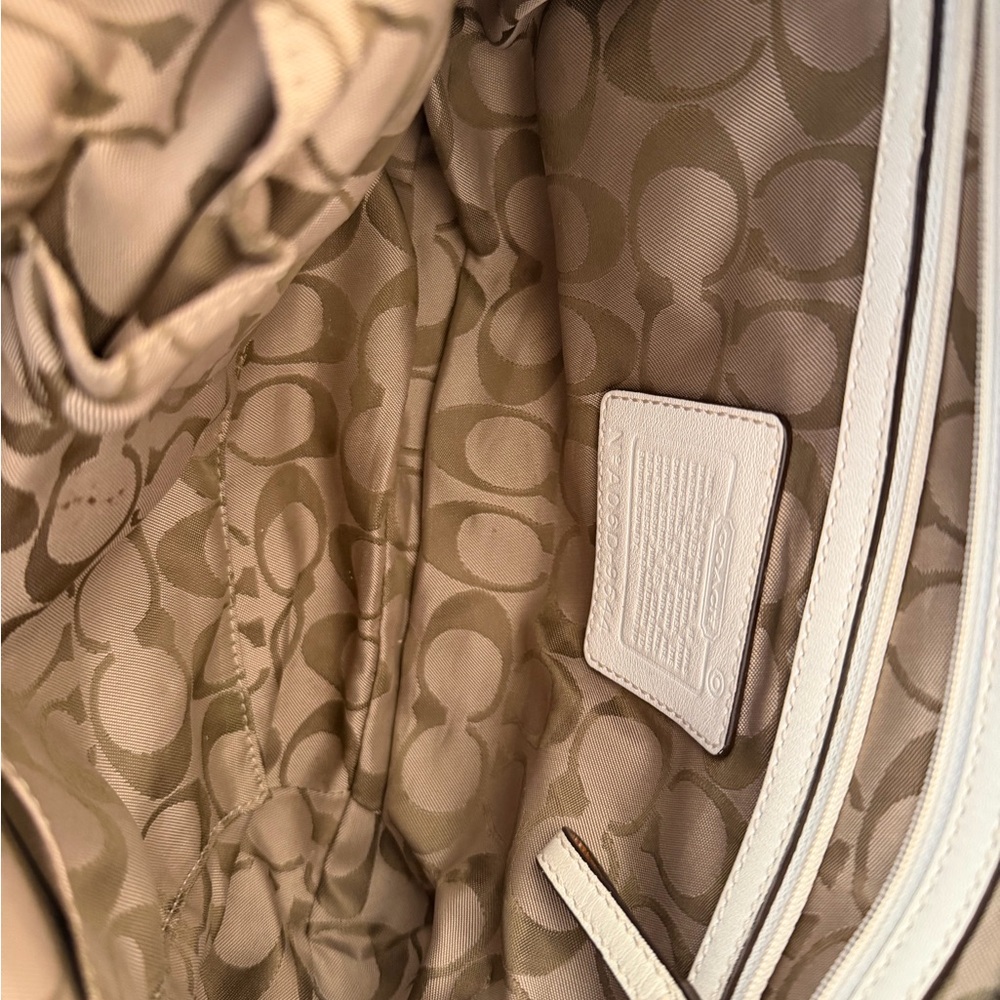 Vintage Coach Cream Leather shoulder purse #9544 - Picture 3 of 10